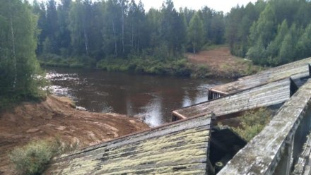 Завершена очистка русла реки Сысола у моста силами Сыктывкарского ЛПК