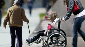 В Коми более 900 одиноких неработающих родителей детей с инвалидностью и одиноких пенсионеров получили единовременную выплату