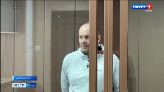 Суд оставил под стражей бывшего преподавателя центра подготовки МВД по Коми Владимира Опарина до 14 мая