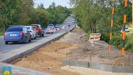 В районе жилмассива на улице Панева начались работы по обустройству пешеходного тротуара