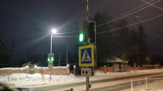 В Сыктывкаре запустили еще один светофор с кнопкой