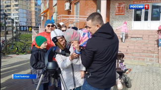 В Сыктывкаре участники астрономического клуба установили телескопы в микрорайоне Орбита