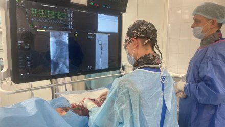 Врачи республиканского Кардиодиспансера в Ухте провели мастер-классы по операциям на сонных артериях