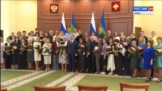 Ростислав Гольдштейн вручил государственные награды учителям Республики Коми