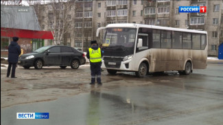 В столице Коми сотрудники Госавтоинспекции проверяют все автобусы