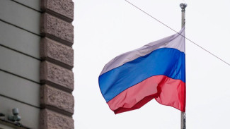 С 1 сентября неделя в школах Сыктывкара будет начинаться с гимна и поднятия флага
