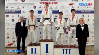 Два золота и серебро выиграли спортсмены Коми на межрегиональных соревнованиях по дзюдо в Череповце