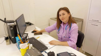 Молодые медики из посёлка Том помогли появится на свет маленькой девочке