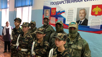 В Сыктывкаре учащиеся школы № 33 встретились с бойцами СВО