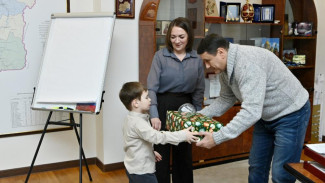 Дмитрий Братыненко исполнил мечту 4-летнего Марка из Сыктывкара