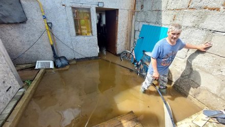 В Сыктывкаре по улице Северная идут работы по откачке воды после ливней