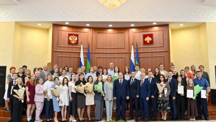 По поручению Ростислава Гольдштейна для стобалльников ЕГЭ, победителей и призёров Всероссийской олимпиады школьников увеличены региональные выплаты