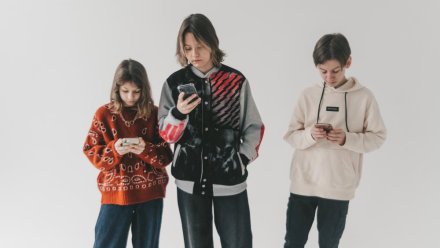 «Это не про меня»: как подростков вербуют в Сети — и как их от этого защитить