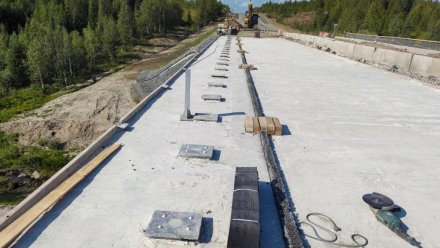 На дороге Усинск – Нарьян-Мар ремонтируют мост через реку Турунъель