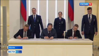 Ростислав Гольдштейн подписал соглашение о создании в Коми реабилитационного центра для ветеранов СВО