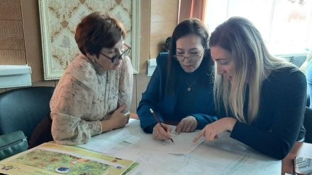 В Верхней Максаковке обсудили варианты благоустройства сквера в центре посёлка