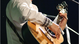 Известный московский бард Виктор Третьяков станет членом жюри конкурса "Струна, и кисть, и вечное перо"