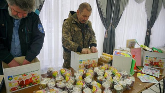 Сегодня администрация Сыктывкара отправила 100 освященных куличей нашим землякам — участникам специальной военной операции
