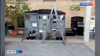 В Санкт-Петербурге открылась выставка "В ритме трудового фронта. Заполярная Воркута героическому Ленинграду"