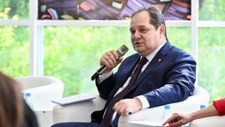 Ростислав Гольдштейн наводит порядок в АПК: в Коми впервые провели стратсессию с участием аграриев