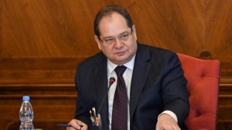 Ростислав Гольдштейн поручил ускорить переход Республики Коми на защищённую платформу национального мессенджера MAX