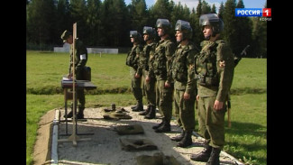 В Коми пять иностранцев заключили контракт о прохождении военной службы и получили российское гражданство