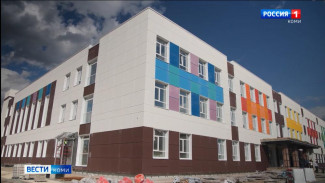 В Ижме завершается строительство школы на 600 мест 