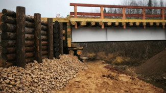 В Усть-Куломском районе завершается строительство моста через реку Кужъю