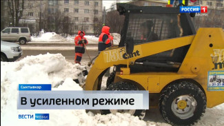 Столичные дорожники продолжают бороться с последствиями сильного снегопада