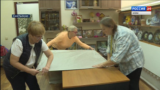 Жительницы Сыктывкара начали шить антидроновые одеяла для участников специальной военной операции