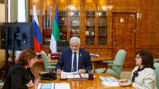 Владимир Уйба провёл встречу с руководителями учреждений Росреестра и Роскадастра по Республике Коми