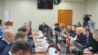 С начала сезона с улично-дорожной сети Сыктывкара вывезено 196 тонн мусора и 600 кубометров смета