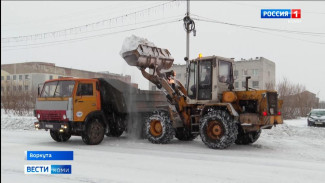 Снегоуборочная техника на улицах Воркуты работает в усиленном режиме