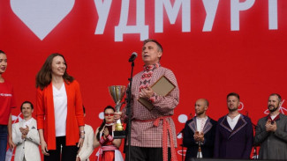 Фольклорный ансамбль "Парма" одержал победу в музыкальном конкурсе на ВДНХ