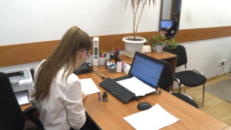 В Коми за 2025 год почти четыре тысячи семей с низкими доходами получили матпомощь на покупку одежды и обуви детям