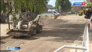 В селе Выльгорт Сыктывдинского района приступили к ремонту дороги возле Детской музыкальной школы имени Семёна Налимова