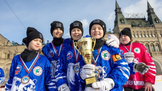 Хоккеистки Коми завоевали бронзу на Кубке Патриарха в Москве