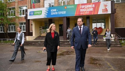 Ростислав Гольдштейн поручил контролировать капремонт школы №1 Вуктыла