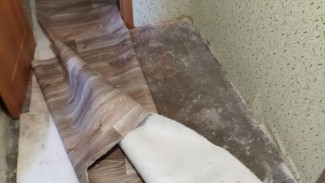 В Корткеросском районе прокуратура проводит проверку в связи с предоставлением гражданам, переселяемым из аварийного жилфонда, новых квартир с существенными недостатками