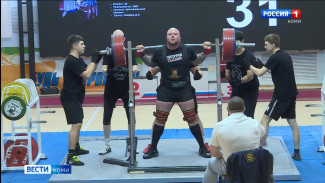  В Сыктывкаре стартовал Чемпионат Северо-Западного округа по пауэрлифтингу