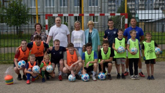    Вместе с началом учебного года в 23 школах Коми стартовал всероссийский проект «Футбол в школе»