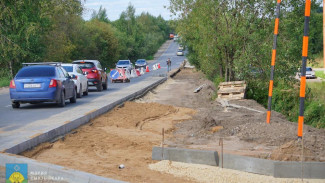 В районе жилмассива на улице Панева начались работы по обустройству пешеходного тротуара