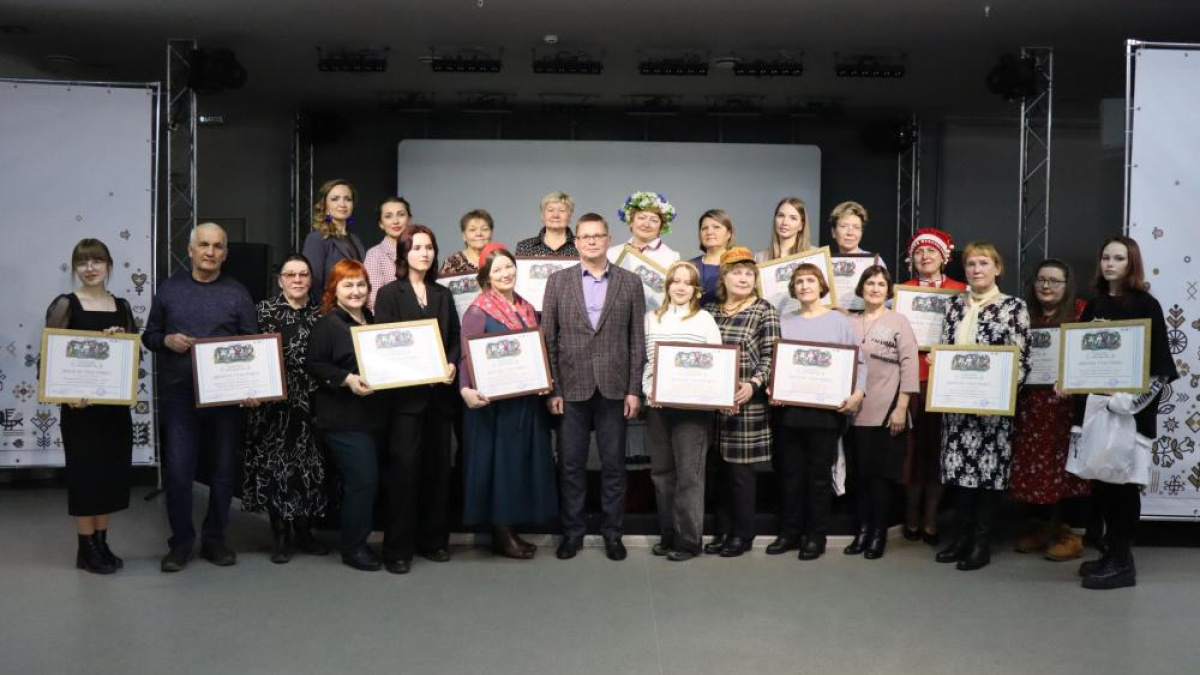 В Доме дружбы народов Республики Коми прошло торжественное награждение  участников Межрегионального фестиваля-выставки изделий  декоративно-прикладного творчества 