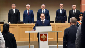 «Главный ориентир – благополучие жителей»: Ростислав Гольдштейн вступил в должность Главы Республики Коми