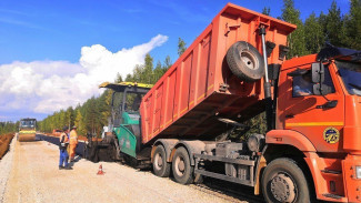 Министр строительства и ЖКХ Коми Андрей Чибисов рассказал о ходе строительства моста через реку Сысола