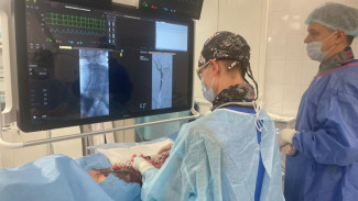 Врачи республиканского Кардиодиспансера в Ухте провели мастер-классы по операциям на сонных артериях