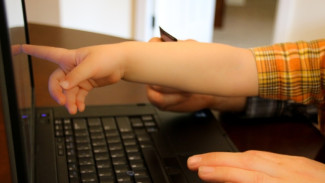 Лабубу, iPhone и Minecraft: Как мошенники обманывают детей через их увлечения