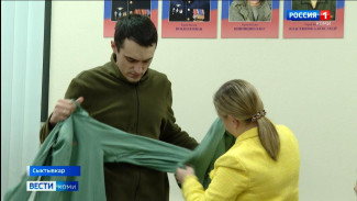 Сотрудники регионального отделения фонда «Защитники Отечества» передали ветеранам СВО комплекты адаптивной одежды