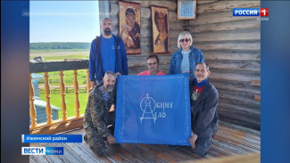 В деревне Мошъюга волонтёры занимаются восстановлением местной колокольни