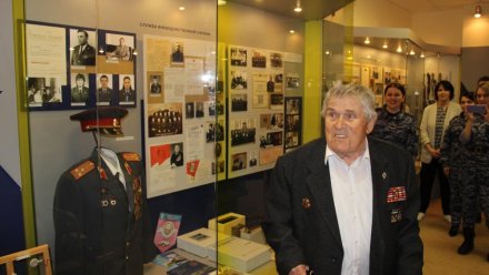 В Сыктывкаре состоялась выставка, посвященная ветерану службы вневедомственной охраны подполковника милиции в отставке Вячеслава Истомина